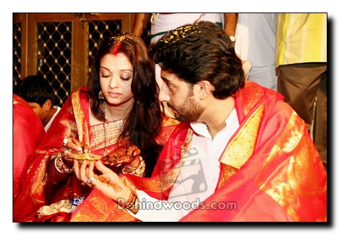 Aish and Abhi at Thirupathi - Gallery
