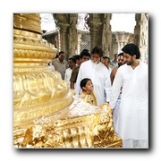Aish and Abhi at Thirupathi - Gallery