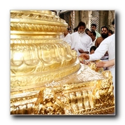 Aish and Abhi at Thirupathi - Gallery