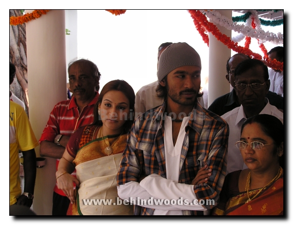 Parattai alias Azhagu Sundaram - Movie launch 
