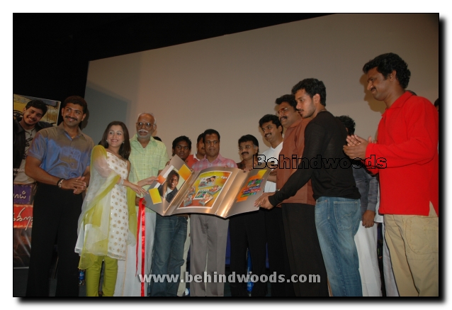 Azhagai Irukirai Bayamai Irukirathu Music Release