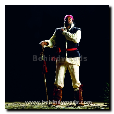 Naan Kadavul  Movie Gallery