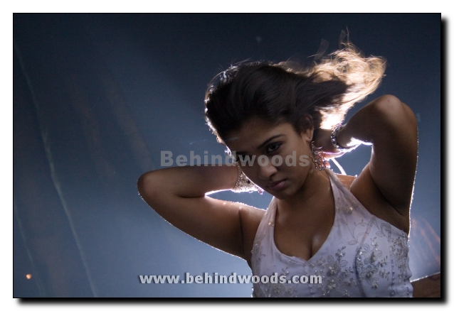 Vallavan Movie Gallery