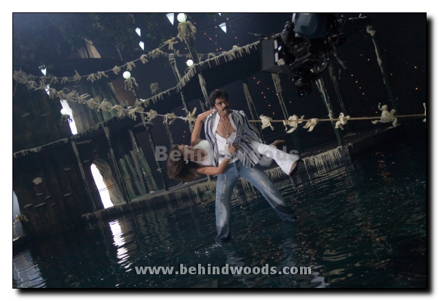 Vallavan Movie Gallery