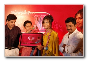 Vijay TV's Ippadikku Rose: Images