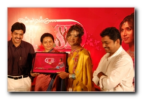 Vijay TV's Ippadikku Rose: Images