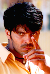 http://www.behindwoods.com/features/News/News28/1-9-05/images/tamil-movies-news-actor-arya.jpg