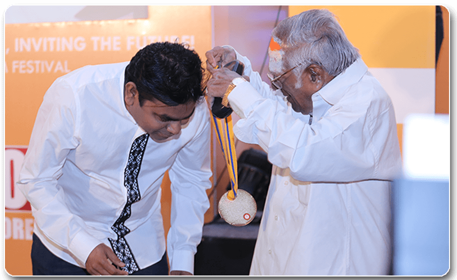 A.R.Rahman AT BEHINDWOODS GOLD SUMMIT 2013 FILM AWARDS