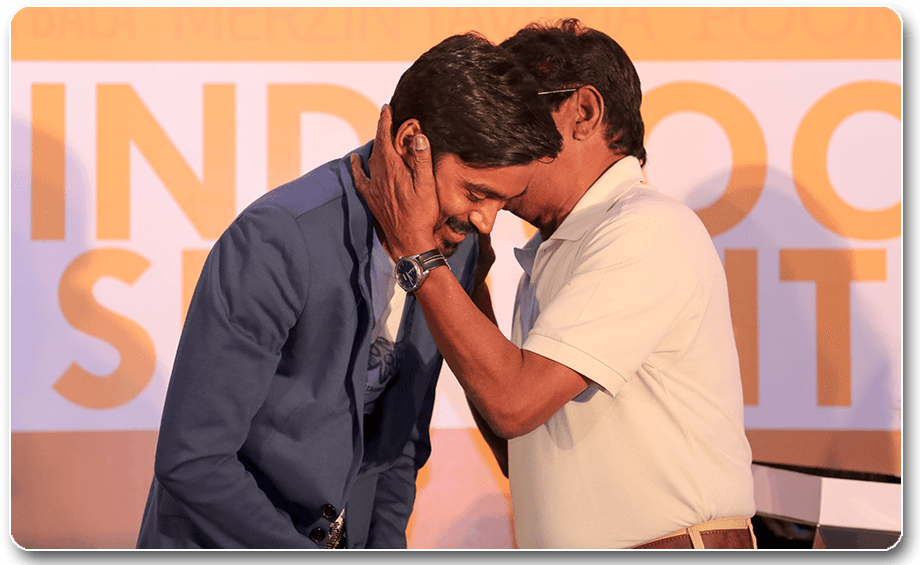 Dhanush AT BEHINDWOODS GOLD SUMMIT 2013 FILM AWARDS