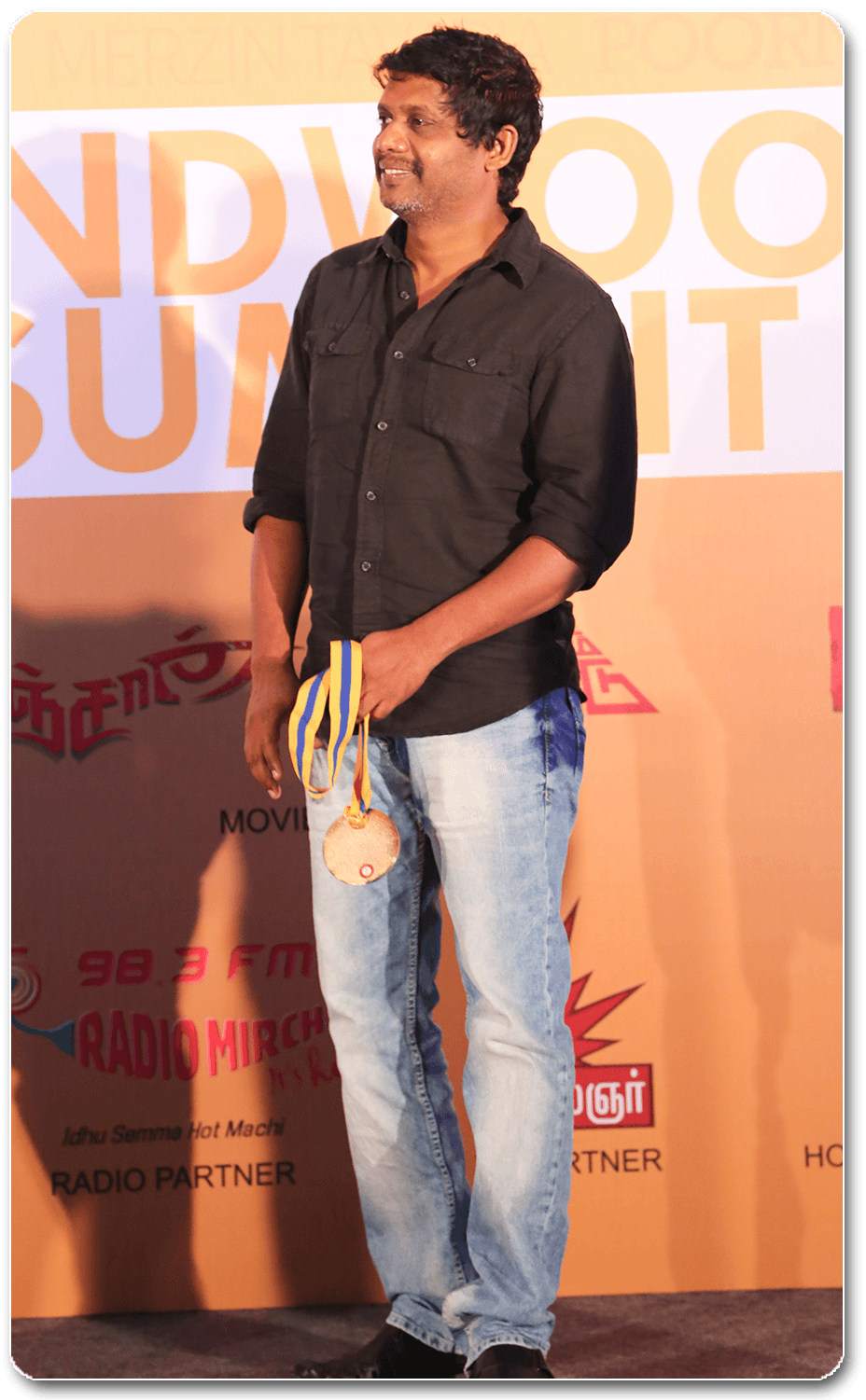 Madhie AT BEHINDWOODS GOLD SUMMIT 2013 FILM AWARDS