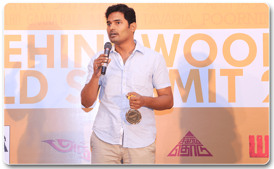 Naveen AT BEHINDWOODS GOLD SUMMIT 2013 FILM AWARDS