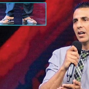 Akshay Kumar went on to stage in slippers! Twitter trolls. Find what happened.