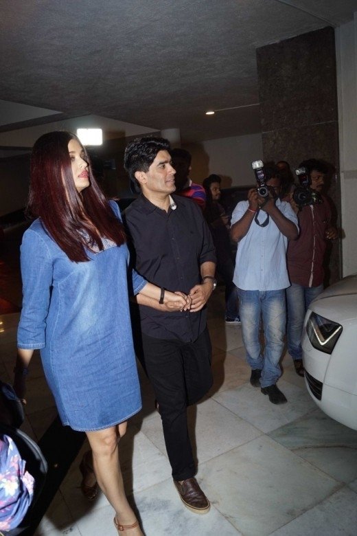 Aishwarya Rai And Abhishek Bachchan At Dinner Party With Close Friends