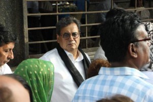 Bollywood Industry's Last Respect To Vinod Khanna