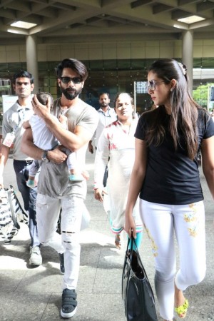 Shahid Kapoor And Mira Rajput Spotted At Airport