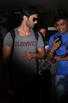 Sushant Singh Rajput And Kriti Sanon Spotted At Airport
