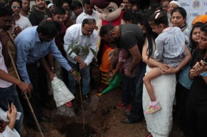 Tree Plantation & Initiative By MCGM & Bhamla Foundation With Sanjay Dutt