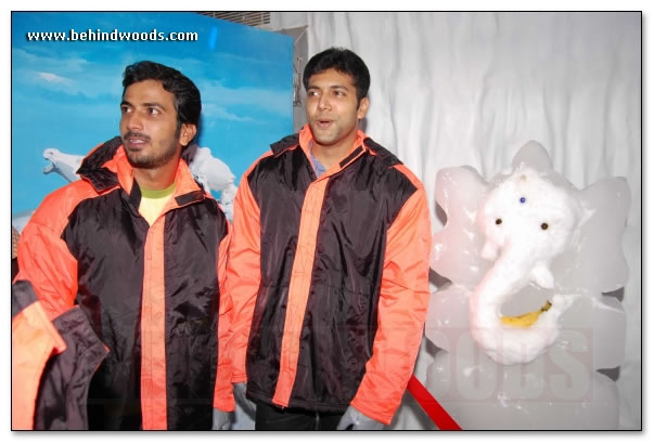 Film stars at Abirami Mega Mall  Images