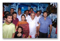 Film stars at Abirami Mega Mall  Images