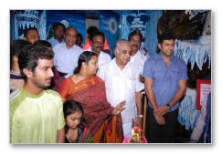 Film stars at Abirami Mega Mall  Images