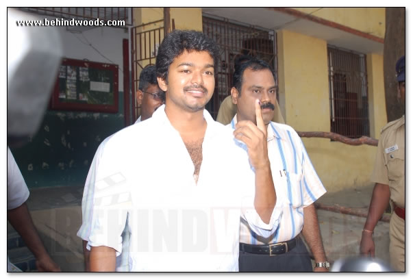 Ajith, Vijay and Sarath Vote - Images