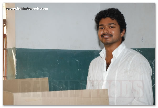 Ajith, Vijay and Sarath Vote - Images