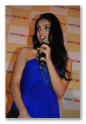 Asin dines with Tatasky winner - Images