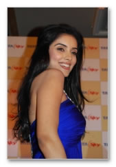 Asin dines with Tatasky winner - Images