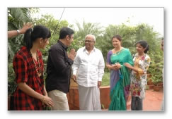 Kamal calls on K Balachander - images 