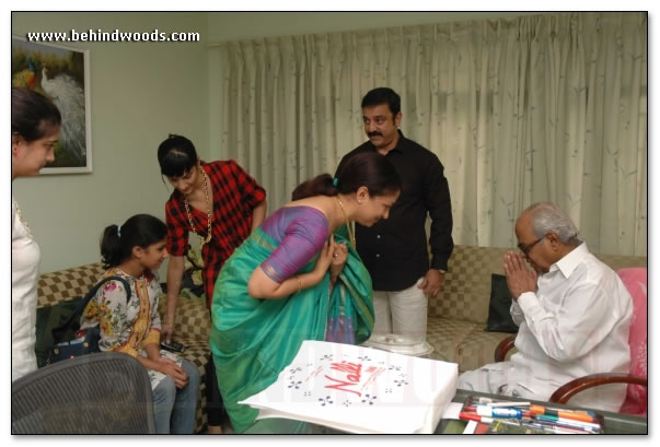 Kamal calls on K Balachander - images 