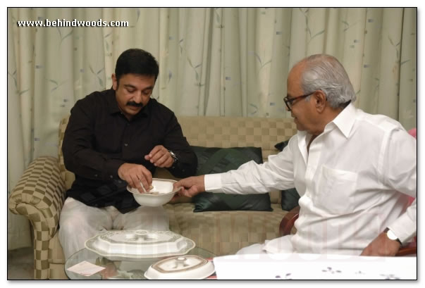 Kamal calls on K Balachander - images 