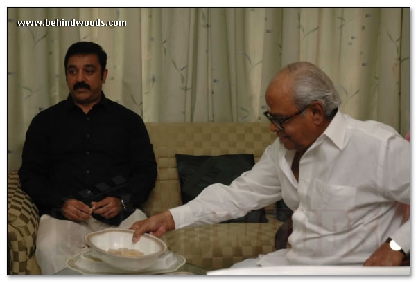 Kamal calls on K Balachander - images 