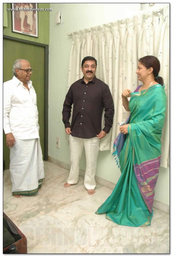 Kamal calls on K Balachander - images 