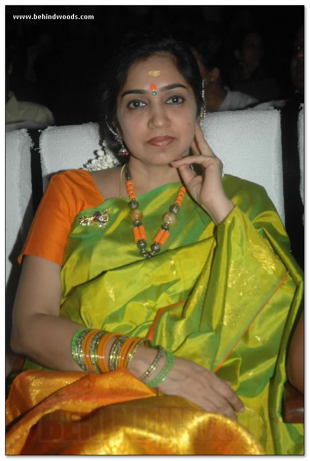 Classical performance by Seemans nieces - Images