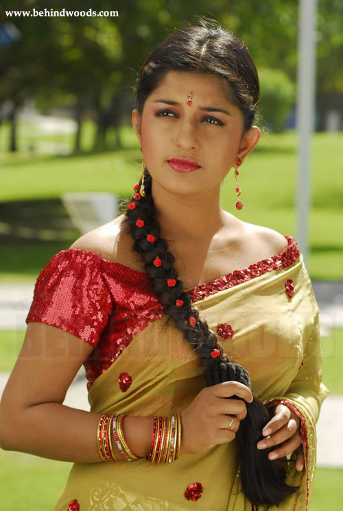 http://www.behindwoods.com/hindi-tamil-galleries/meera-jasmine/meera-jasmine-01.jpg