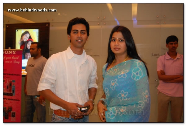 Naan Kadavul Premiere Show - Images