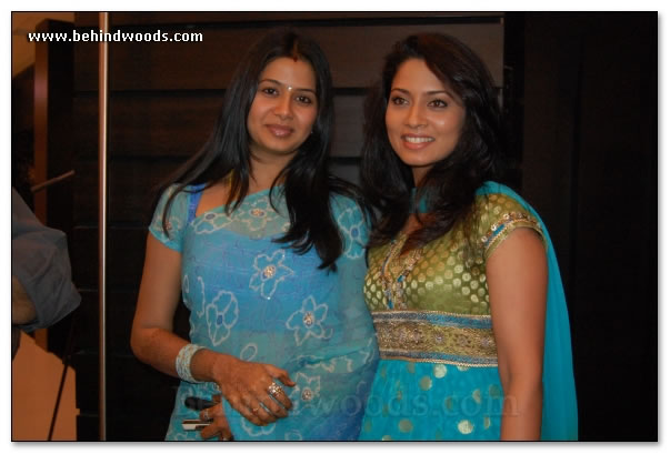 Naan Kadavul Premiere Show - Images