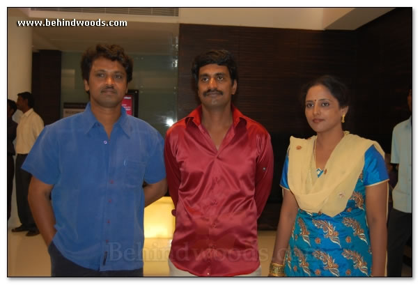 Naan Kadavul Premiere Show - Images