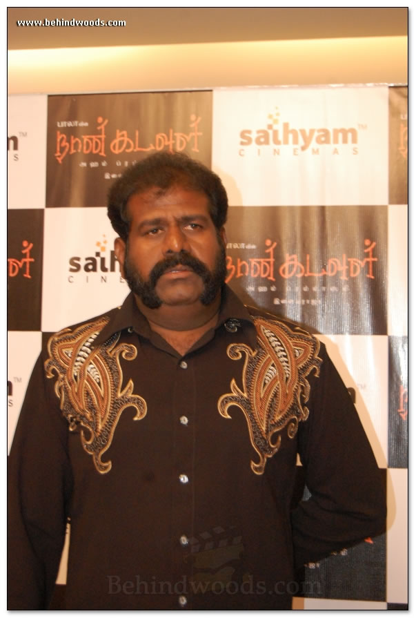 Naan Kadavul Premiere Show - Images