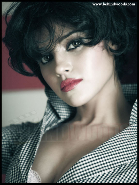 Actress Piya - Images