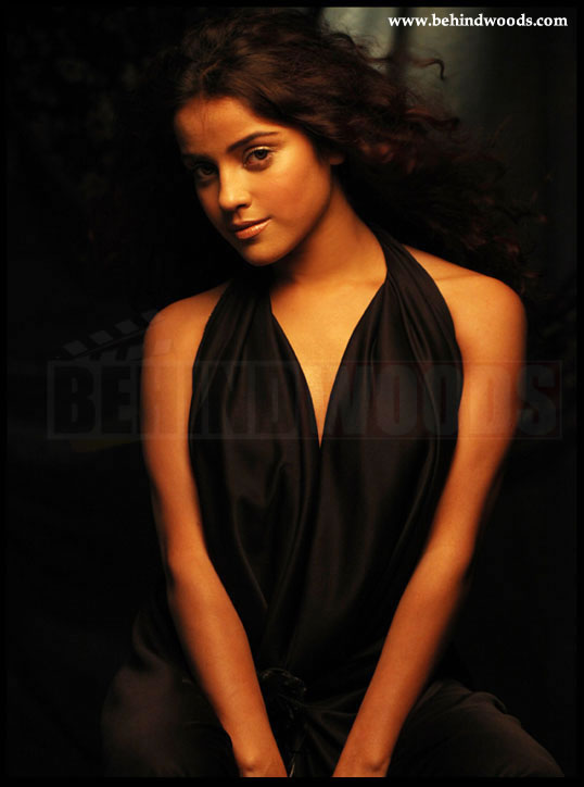 Actress Piya - Images