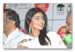 Suriya/Shriya experience the Joy of Giving - images
