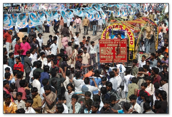 Villu - Fans frenzy - images