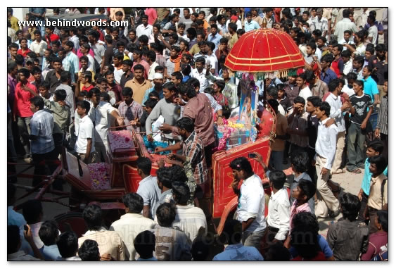 Villu - Fans frenzy - images