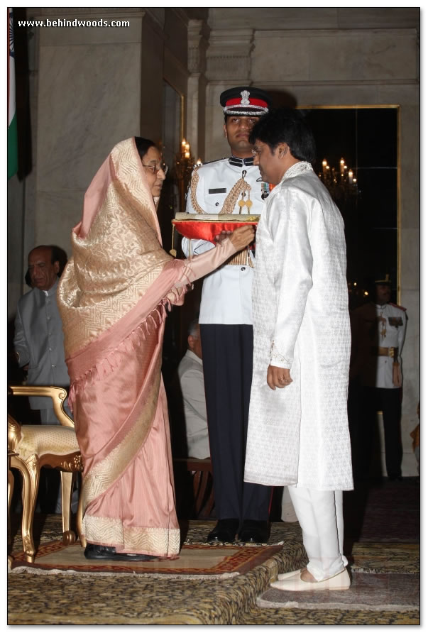 Vivek receives Padma Shri: Images
