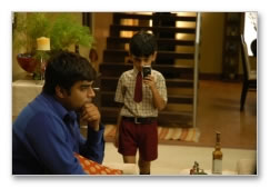 Yavarum Nalam Movie - Images