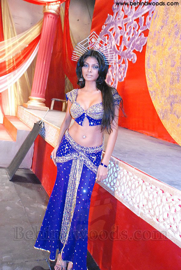 Actress Sherlyn Chopra -  Images