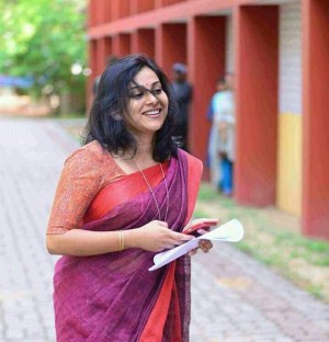 Velipadinte Pusthakam (aka) Velipadinte Pustha kam