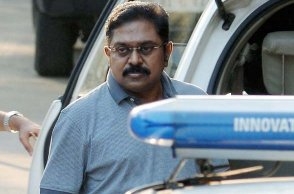 25 MLAs extend support to Dhinakaran