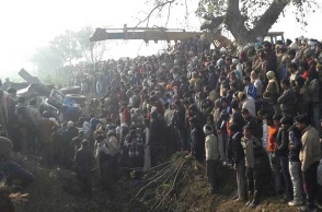 8 killed, 30 injured in bus accident: UP